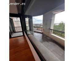 Amplio piso en alquiler en Torrevieja – 3 habitaciones, terraza y garaje incluido