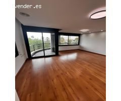 Amplio piso en alquiler en Torrevieja – 3 habitaciones, terraza y garaje incluido