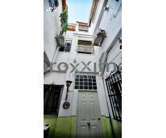 ¡Gran casa en carretera de Carmona!