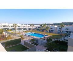 BUNGALOW SEMINUEVO CON EXTRAS , PISCINA
