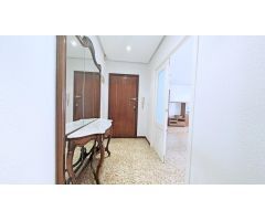 ¡ JUNTO PISOS AZULES, CON ASCENSOR, BALCÓN Y LISTO PARA ENTRAR A VIVIR !