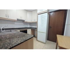 ¡ JUNTO PISOS AZULES, CON ASCENSOR, BALCÓN Y LISTO PARA ENTRAR A VIVIR !