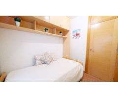 ¡EXCLUSIVA VIVIENDA JUNTO PLAZA DE MADRID,  LISTA PARA ENTRAR A VIVIR, CON PLAZA DE GARAJE, 4 DORMIT