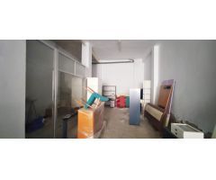 LOCAL EN VENTA EN ZONA DE PASO, FRENTE CENTRO DE SALUD DOCTOR SAPENA.