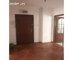 GRAN PISO EN INMEJORABLE ZONA DE SEVILLA