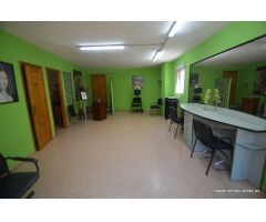 Local en entresuelo cerca del Colegio Santo Domingo en Orihuela, 30 m2. construidos.