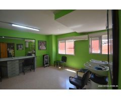 Local en entresuelo cerca del Colegio Santo Domingo en Orihuela, 30 m2. construidos.