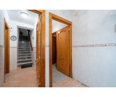 EDIFICIO CON TRES VIVIENDAS, TERRAZA Y GARAJE EN PLENO CENTRO DE ALMERIA