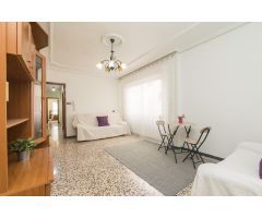 Vivienda de 4 habitaciones, con ascensor, tercera planta luminoso plaza madrid