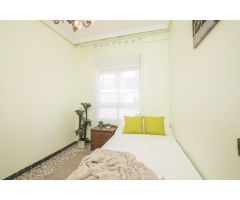 Vivienda de 4 habitaciones, con ascensor, tercera planta luminoso plaza madrid