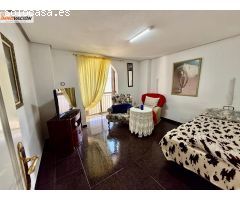 Todo exterior con 120 metros útiles, de tres habitaciones en zona corazón de jesús