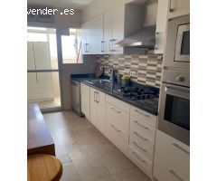 VIVIENDA LLENA DE LUZ, CON VISTAS DESPEJADAS , TERRAZA Y URBANIZACIÓN COMPLETA