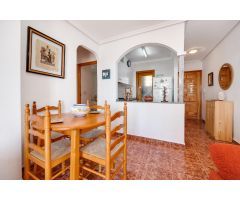 Bonito apartamento con vista despejada en Torrevieja