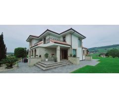 VILLA DE LUJO EN MERUELO.