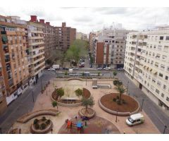 PISO EN ALQUILER EN VALENCIA TOTALMENTE AMUEBLADO CON PLAZA DE APARCAMIENTO.