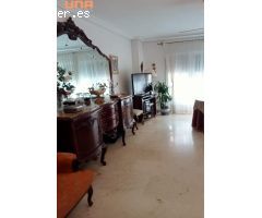 PISO EN VENTA EN PLENO CENTRO A POCOS METROS DE PLAZA DE LAS TENDILLAS CON GARAJE INCLUIDO