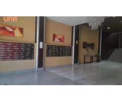 Piso en venta en Edificio Center con plaza de garaje en el precio