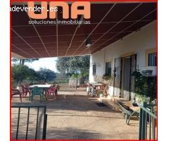 PARCELA CON CASA EN TRASIERRA (URBANIZACIÓN EL SALADO)
