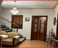 Casa en Alcolea(barriada) perfectamente equipada y lista para enrar a vivir.