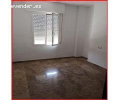 Amplio pisoen venta con parking en Alcolea
