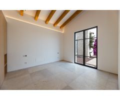 Moderna finca de obra nueva con piscina en Campos