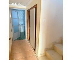 AMPLIA VIVIENDA CON PATIO Y GARAJE