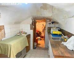CASA CON TERRENO AMPLIO EN LA FONT DE LA FIGUERA