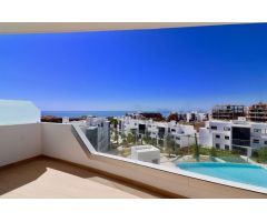 Moderno apartamento de nueva construcción en Fuengirola con vistas al mar