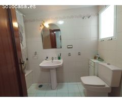 SE VENDE VIVIENDA CENTRÍCA CON PLAZA DE GARAJE