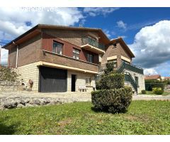 Espectacular Chalet independiente en Beriain con piscina y fronton particular.
