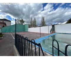 Espectacular Chalet independiente en Beriain con piscina y fronton particular.