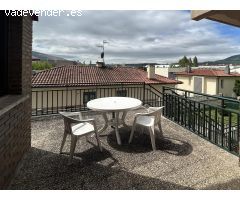 Espectacular Chalet independiente en Beriain con piscina y fronton particular.