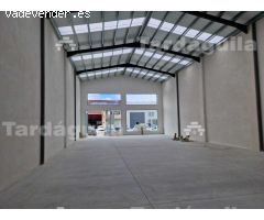 ALQUILER NAVE EN 1º LÍNEA DE VÍA PRINCIPAL, EN EL POLÍGONO LOS VILLARES.