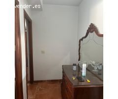 Piso junto al Parque Juan Carlos I  con ascensor y terraza