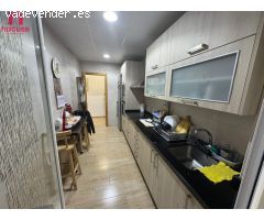 ESTUPENDO PISO EN COLONIA DE LA PAZ CON TERRAZA Y ASCENSOR