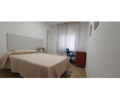 Piso amplio y luminoso en Ciudad Jardín – Ideal para estudiantes, residentes, MIR o funcionarios