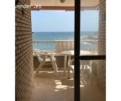 Apartamento con 3 Dormitorios y Plaza de Garaje a Solo 20 Metros de la Playa de Los Locos