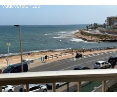 Apartamento con 3 Dormitorios y Plaza de Garaje a Solo 20 Metros de la Playa de Los Locos