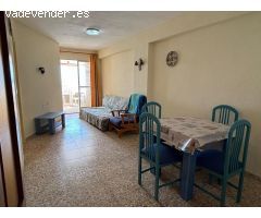 Apartamento con 3 Dormitorios y Plaza de Garaje a Solo 20 Metros de la Playa de Los Locos