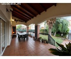 Venta de chalet en urbanización  LA LADERA