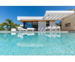 VILLA VELAR · VILLA DE LUJO MODERNA EN VENTA EN EL PORTET MORAIRA A SOLO 200?M DE LA PLAYA