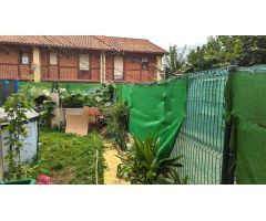 Chalet adosado en urbanizacion privada con piscina en Santa Maria de Cayon