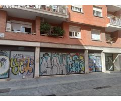 Local en venta con gran fachada en calle semi-peatonal (El Clot)