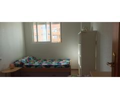 SE ALQUILA PRECIOSO PISO 2 DORMITORIOS PISCINA y GARAJE