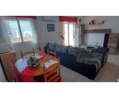 REF.- 38 - Ático soleado con terraza en Zona Parque de las Naciones - Torrevieja