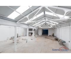 ¡Invierte en el corazón de Santoña! Nave Industrial versátil, junto a la Playa y el Puerto!