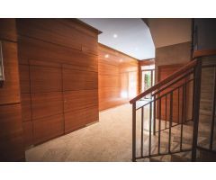 MAGNIFICA VIVIENDA, SITUADA EN AVDA. CAÑITO BAZAN. 3 DORMITORIOS, 2 BAÑOS, COCHERA, TRAST y PISCINA.