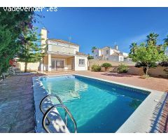 Espectacular casa independiente en Paraíso Arenal de calidades excepcionales