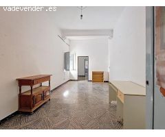 CASA SEÑORIAL DOS PLANTAS EN CASCO HISTÓRICO