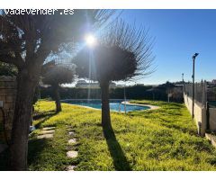 ALQUILER JUNTO A EMACSA CON PISCINA Y PISTA DE TENIS